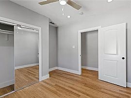 Beautiful 3 Bedroom 2 Bath Home For Bath  in Dallas, TX (Photo 7 of 8)