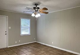 424 Fieldbrook Dr, Montgomery, Al 36117 in Montgomery, AL (Photo 4 of 12)