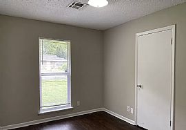 424 Fieldbrook Dr, Montgomery, Al 36117 in Montgomery, AL (Photo 8 of 12)