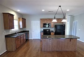 1021 Fairbank Ln, Chelsea, Al 35043 in Chelsea, AL (Photo 3 of 9)