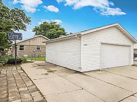 1408 Manistique Ave, South Milwaukee, Wi 53172 in South Milwaukee, WI (Photo 12 of 12)