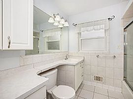 1408 Manistique Ave, South Milwaukee, Wi 53172 in South Milwaukee, WI (Photo 4 of 12)