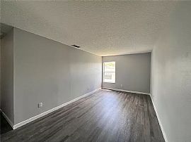 Beautiful 3 Bedroom 2.5 Bath Home For Rent  in Winter Garden, FL (Photo 2 of 9)