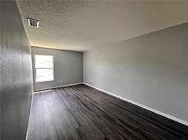 Beautiful 3 Bedroom 2.5 Bath Home For Rent  in Winter Garden, FL (Photo 3 of 9)