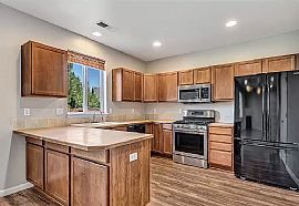 Amazing 3 Bedroom 2.5 Bath Home For Rent  in Redmond, OR (Photo 4 of 9)