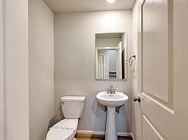 Charming 3 Bedroom 2.5 Bath Home For Rent  in Woodburn, OR (Photo 11 of 12)