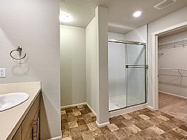 Charming 3 Bedroom 2.5 Bath Home For Rent  in Woodburn, OR (Photo 6 of 12)