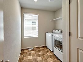 Charming 3 Bedroom 2.5 Bath Home For Rent  in Woodburn, OR (Photo 9 of 12)