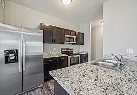 Beautiful 3 Bedroom 2 Bath Home For Rent  in Gardner, KS (Photo 2 of 9)