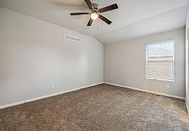 Beautiful 3 Bedroom 2 Bath Home For Rent  in Gardner, KS (Photo 4 of 9)