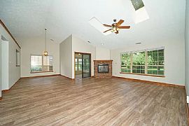 Beautiful 3 Bedroom 2 Bath Home For Rent  in Carmel, IN