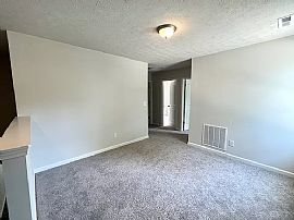 Beautiful 3 Bedroom 2.5 Bath Home For Rent  in Elwood, IN (Photo 10 of 10)