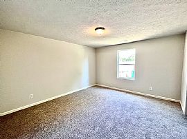 Beautiful 3 Bedroom 2.5 Bath Home For Rent  in Elwood, IN (Photo 3 of 10)
