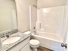 Beautiful 3 Bedroom 2.5 Bath Home For Rent  in Elwood, IN (Photo 6 of 10)