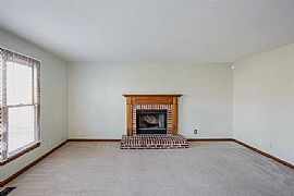 Beautiful 3 Bedroom 2 Bath Home For Rent  in Indianapolis, IN (Photo 2 of 9)