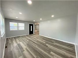 Beautiful 3 Bedroom 2 Bath Home For Rent  in Indianapolis, IN (Photo 2 of 10)