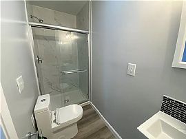 Beautiful 3 Bedroom 2 Bath Home For Rent  in Indianapolis, IN (Photo 7 of 10)