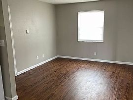 209 19th St Apt 5, Huntington, Wv 25703 in Huntington, WV (Photo 4 of 5)