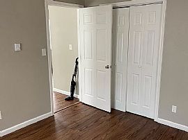 209 19th St Apt 5, Huntington, Wv 25703 in Huntington, WV (Photo 5 of 5)