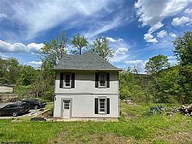 224 Bretz St, Morgantown, Wv 26505 in Morgantown, WV