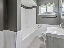 Fantastic Renew 4 Beds, 2 Baths House For Rent in Evansville, IN (Photo 5 of 5)