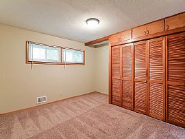 Charming 3 Bedroom 2 Bath Home For Rent  in Roseville, MN (Photo 8 of 8)