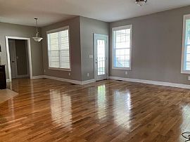 4616 Indian Summer Dr, Nashville, Tn 37207 . Peaceful House in Nashville, TN (Photo 5 of 12)