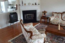 3 Level Townhome in excellent location in Norcross, GA (Photo 4 of 5)
