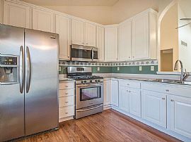 Fabulous 3 Beds 3 Baths Home For Rent in South Bend, IN (Photo 2 of 7)