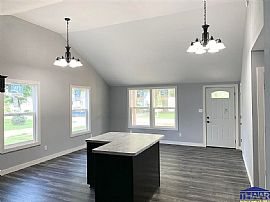 Beautiful Fully Remodeled 3 Bed House For Rent  in Terre Haute, IN (Photo 2 of 4)