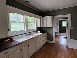 1307 3rd Ave N, Bessemer, Al 35020 in Bessemer, AL (Photo 3 of 6)