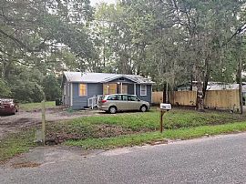 104 Ne 22nd St, Gainesville, Fl 32641 in Gainesville, FL