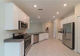 16462 Glassy Loch Loop, Clermont, Fl 34714 in Clermont, FL (Photo 3 of 12)