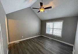 Charming 3 Bedroom 2 Bath Home For Rent  in Fort Wayne, IN (Photo 4 of 10)