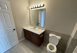 Charming 3 Bedroom 2 Bath Home For Rent  in Fort Wayne, IN (Photo 9 of 10)