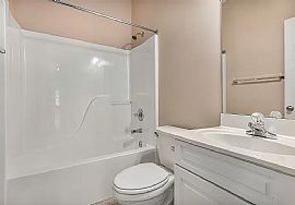 Charming 3 Bedroom 2 Bath Home For Rent  in Calera, AL (Photo 9 of 10)