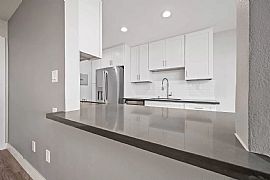 Welcome Home, Welcome to Los Robles Apartments! in Pasadena, CA (Photo 4 of 12)