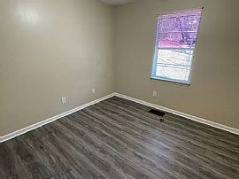 440 27th Ave Nw, Birmingham, Al 35215 in Birmingham, AL (Photo 10 of 12)