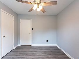 1912 Mangum Dr Nw, Huntsville, Al 35806 in Huntsville, AL (Photo 4 of 12)