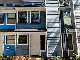 512 Mckeithan St Apt 2, Tallahassee, Fl 32304 in Tallahassee, FL