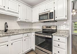 132 Pebble Ln, Alabaster, Al 35007 in Alabaster, AL (Photo 5 of 12)