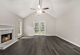 132 Pebble Ln, Alabaster, Al 35007 in Alabaster, AL (Photo 7 of 12)