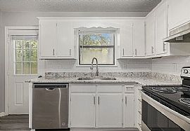 648 12th St Nw, Alabaster, Al 35007 in Alabaster, AL (Photo 5 of 12)