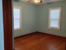 918 33rd St, Vienna, Wv 26105 in Vienna, WV (Photo 9 of 12)