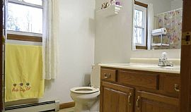 10 Aspen Dr, Essex Junction, Vt 05452 in Essex Junction, VT (Photo 3 of 5)