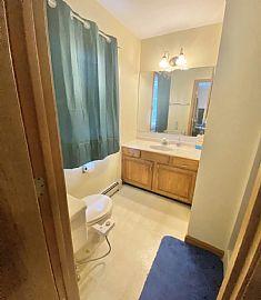 10 Aspen Dr, Essex Junction, Vt 05452 in Essex Junction, VT (Photo 4 of 5)