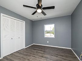 Totally Remodeled 4beds House  in Topeka, KS (Photo 7 of 8)