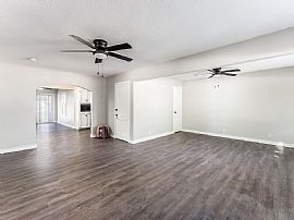 Charming 4 Beds 1 Bath House For Rent! in Wichita, KS (Photo 2 of 8)