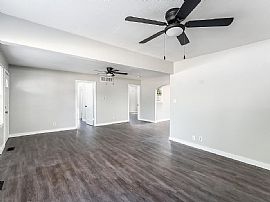 Charming 4 Beds 1 Bath House For Rent! in Wichita, KS (Photo 3 of 8)