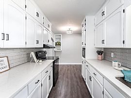 Charming 4 Beds 1 Bath House For Rent! in Wichita, KS (Photo 5 of 8)